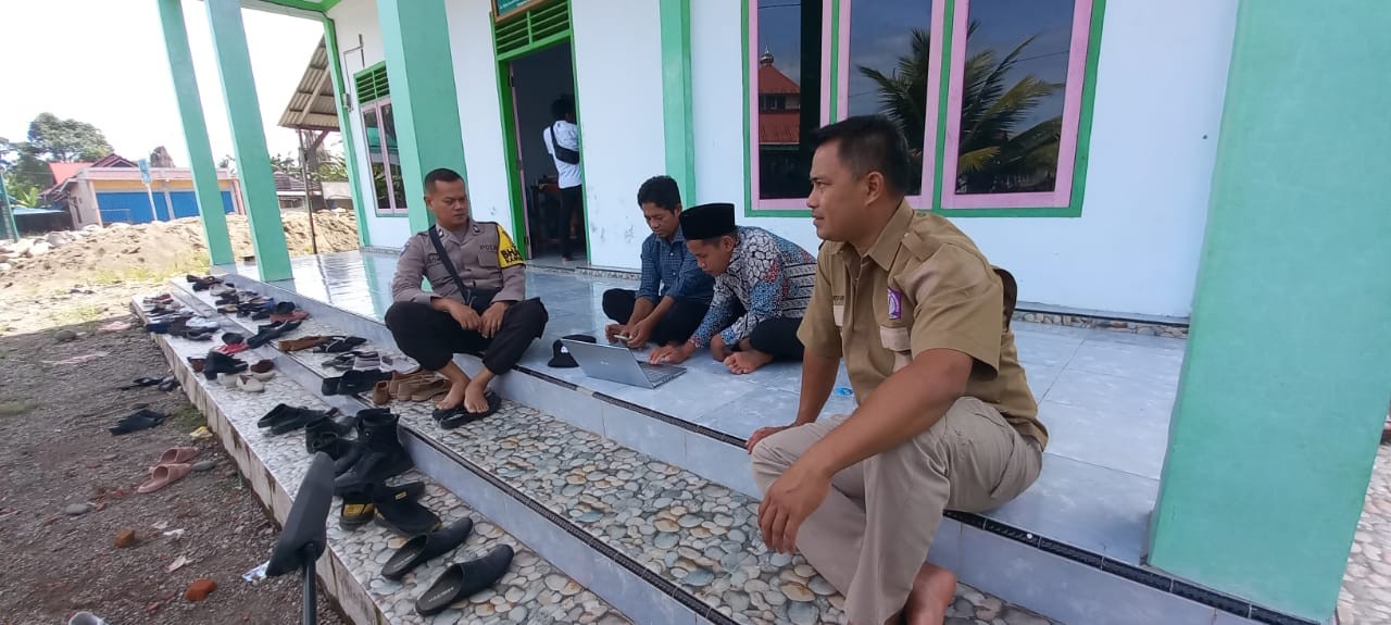 Bhabinkamtibmas Sambang Warga Desa Binaan Wujudkan Kemitraan