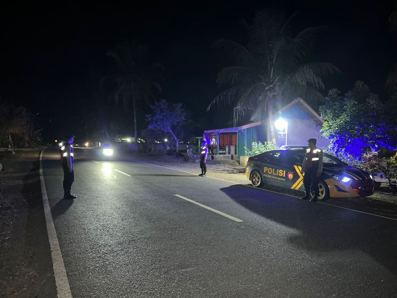 Tim Patroli SatSamapta Polres Mukomuko Sisir Daerah Rawan Gangguan Kamtibmas