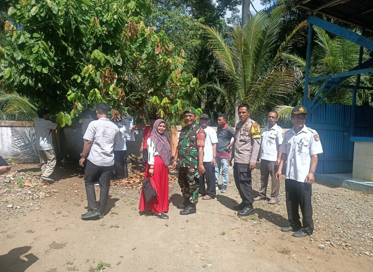 Bhabinkamtibmas polsek mukomuko utara hadiri kegiatan titik nol desa dusun baru v koto