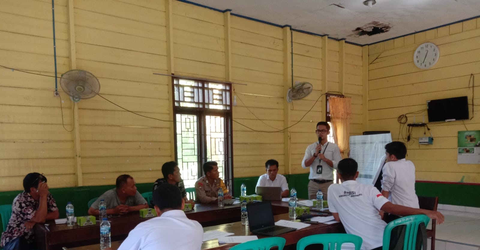 Bhabinkamtibmas Polsek V Koto menghadiri kegiatan Forum Konsultasi Publik FKP