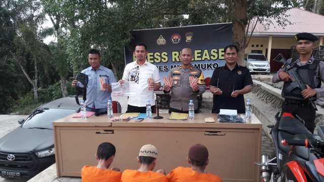 Press_Sedang.png