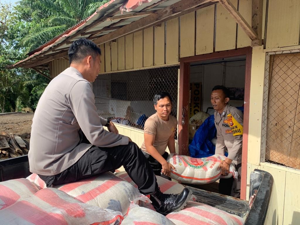 Pendistribusian Bansos Beras, Kapolres Mukomuko, Harus Tepat Sasaran