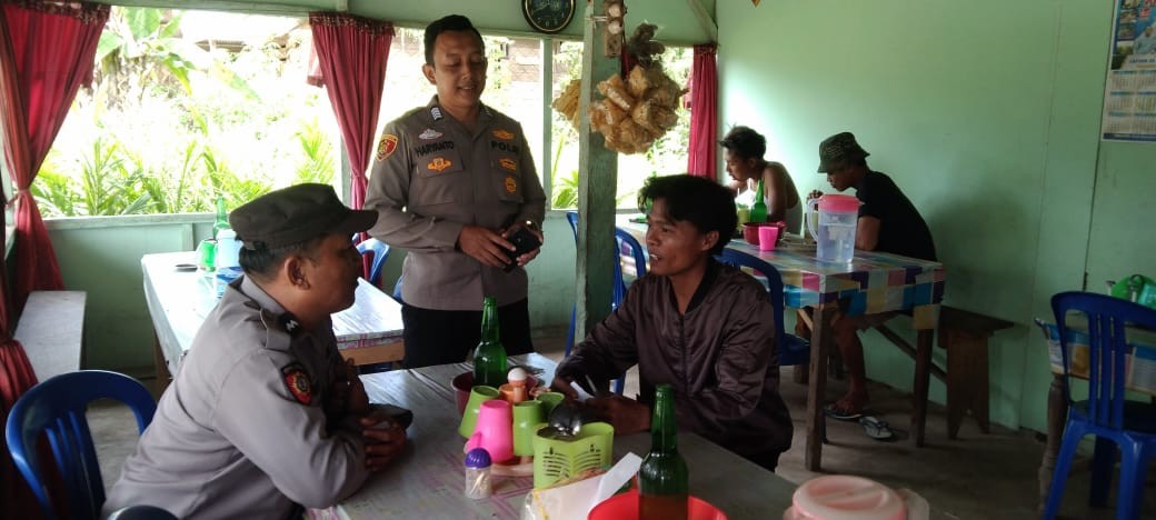 Unit Samapta Polsek Sungai Rumbai Laksanakan Patroli Dialogis Dengan Warga