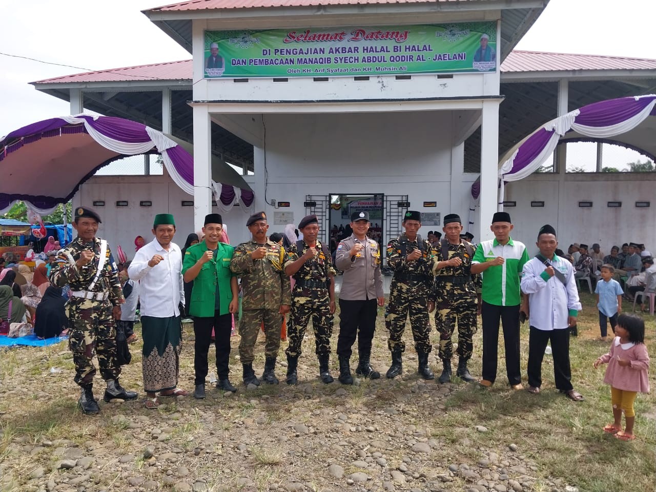 KEHADIRAN BAHBINKAMTIBMAS DALAM ACARA TABLIK AKBAR