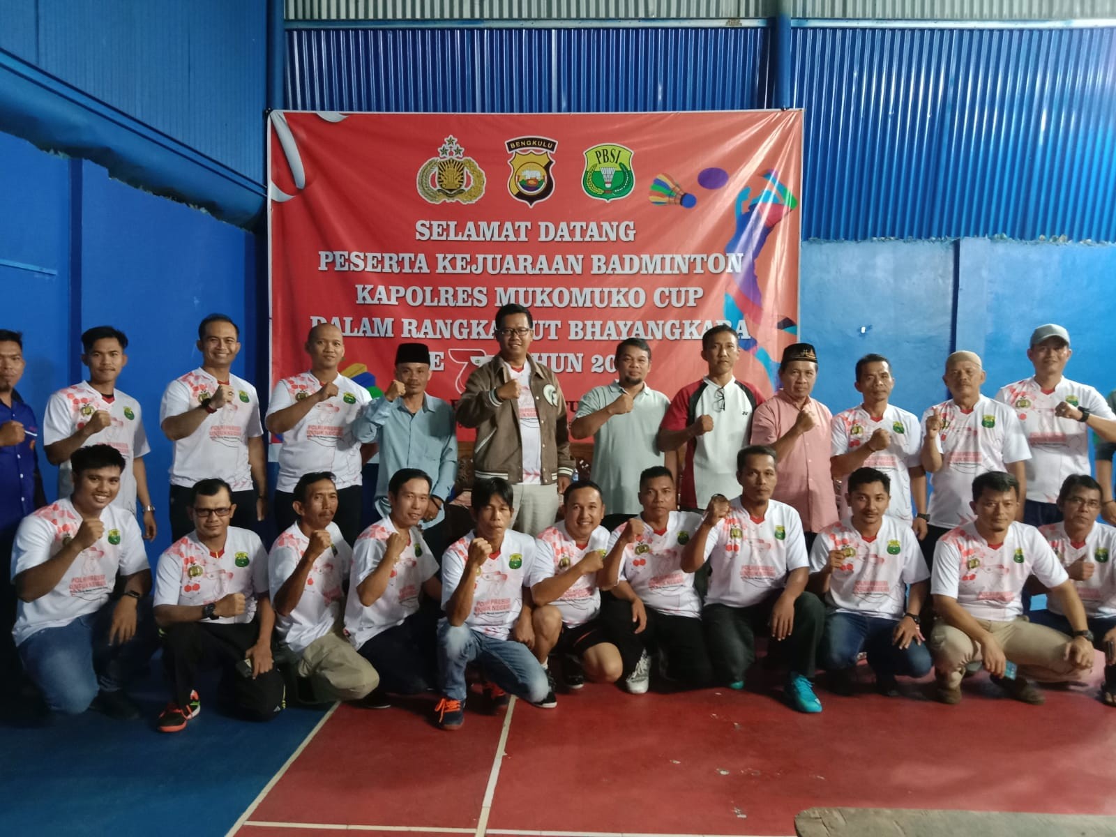 MERIAHKAN HUT BHAYANGKARA KE 77, KAPOLRES MUKOMUKO GELAR TURNAMEN BADMINTON