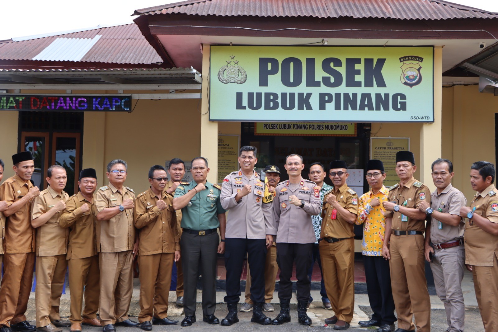 Tatap Muka Bersama Masyarakat dan Personel Polsek Lubuk Pinang. Ini Yang Disampaikan Kapolres Mukomu